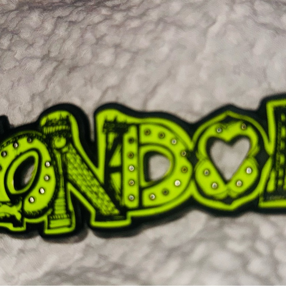 MICHAEL KORS/MK LONDON NEON NOVELTY KEYCHAIN FOB/ vintage rare! 35F9SNZK2X - Picture 10 of 16